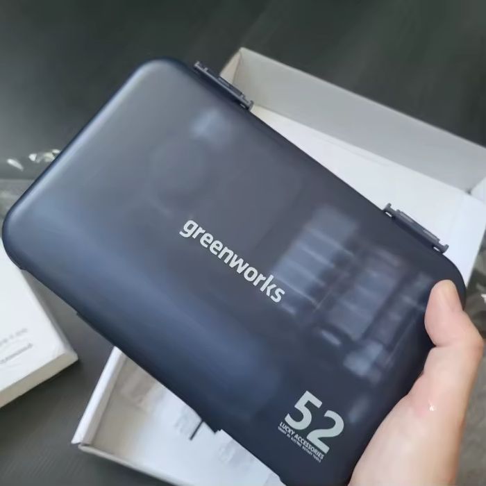 Greenworks мини гриндер 8 волта на зарядни батерии