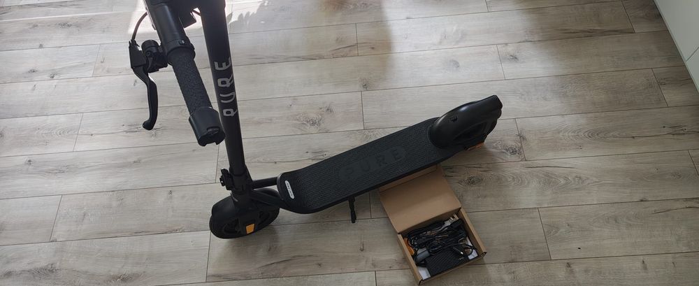 Trotineta electrica Pure Electric Air³ Pro, 710W, Autonomie 40Km, 25Km/h, Matte Black