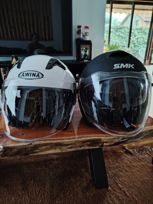Vand doua casti moto