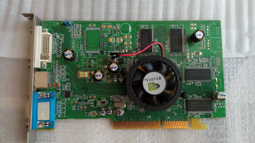 Видеокарта radeon 9550 128mb AGP слот!