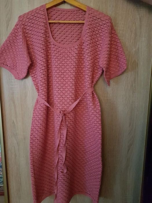 Вязаное платье крючком.