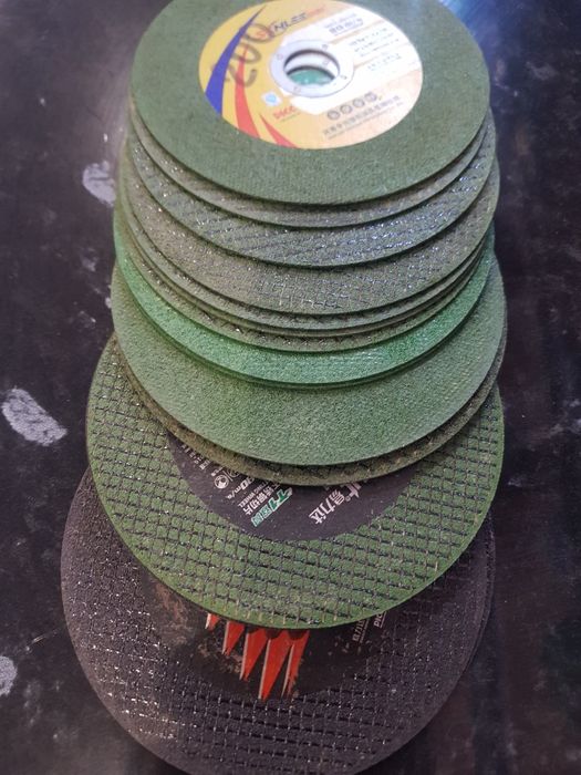 Продаеться Диски отрезные