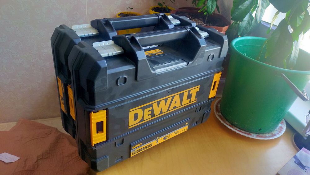 Девольт ящики под шурупаверт