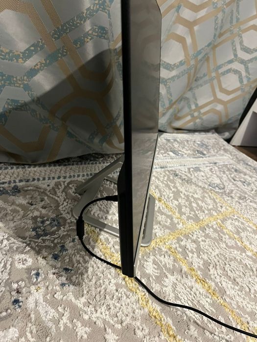 Монитор HP es24 в хорошем состояний