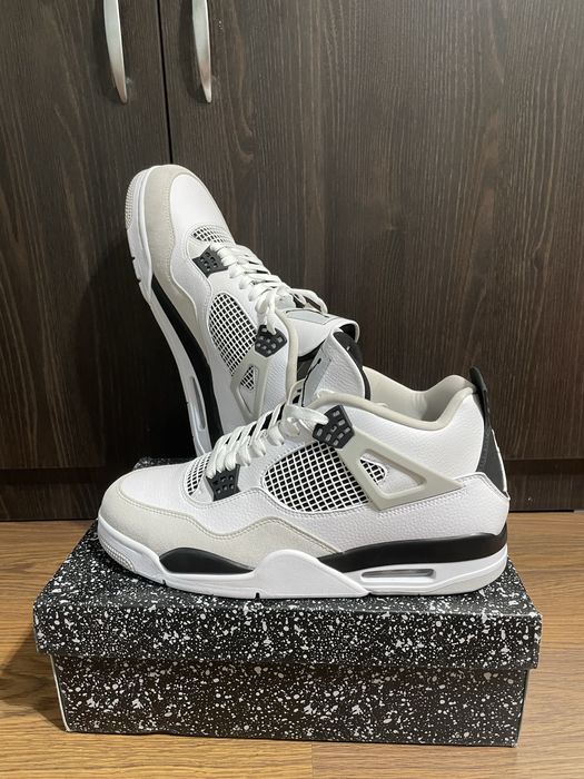 Jordan 4 Retro Military Black