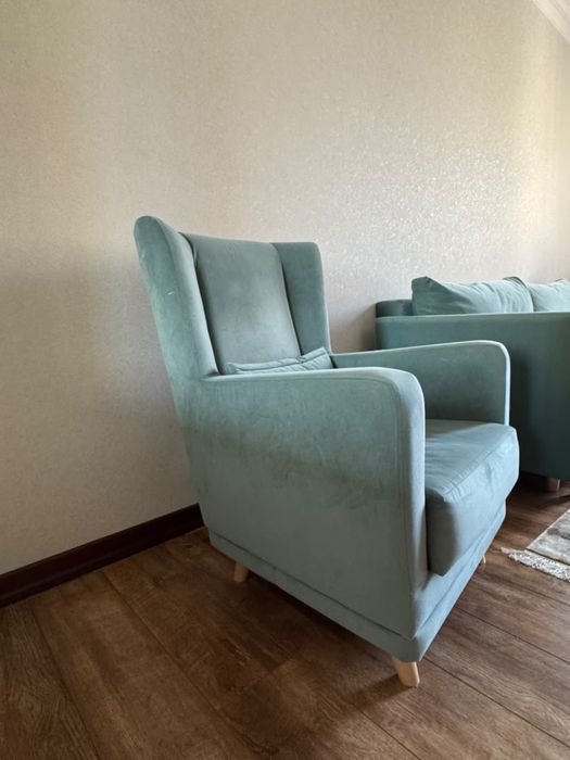 Продам Диван с креслом