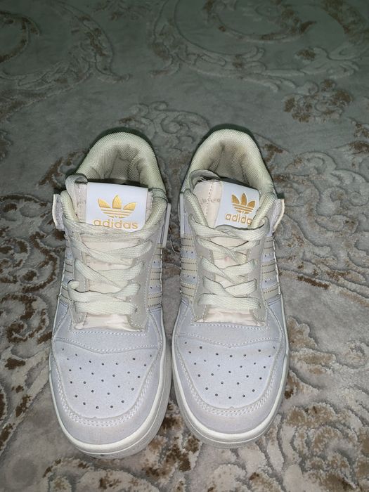 Adidas кроссовки