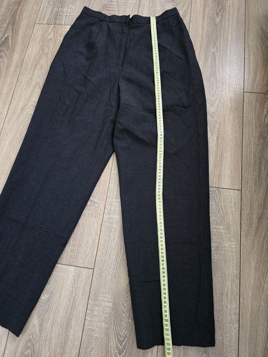 Pantaloni din lana