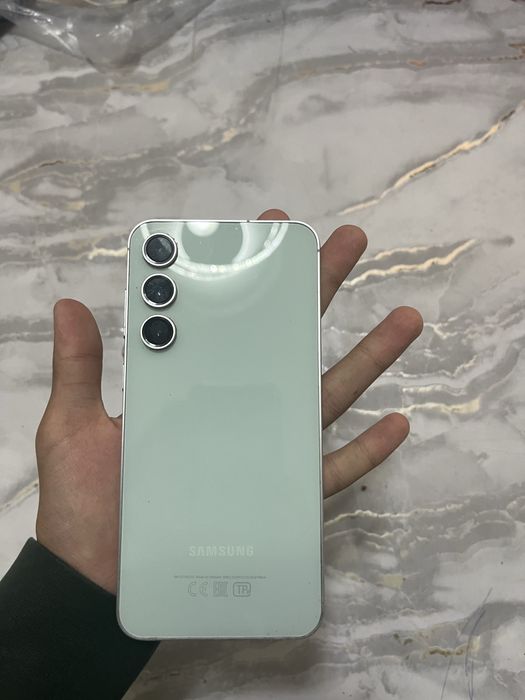 Samsung S23 FE продоется