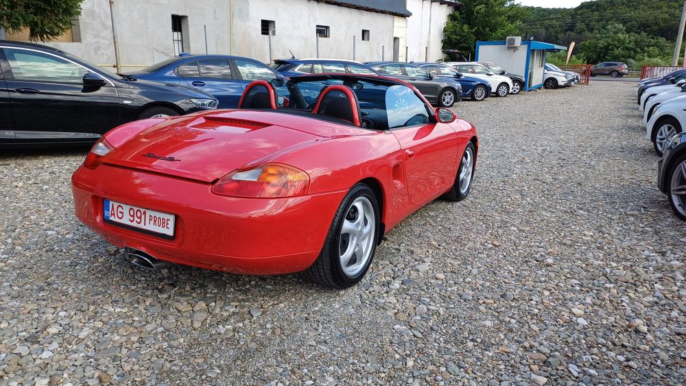 Porsche Boxster 2.5i Cabrio 19500 €  Accept Variante 
Hardtop
Climatr
