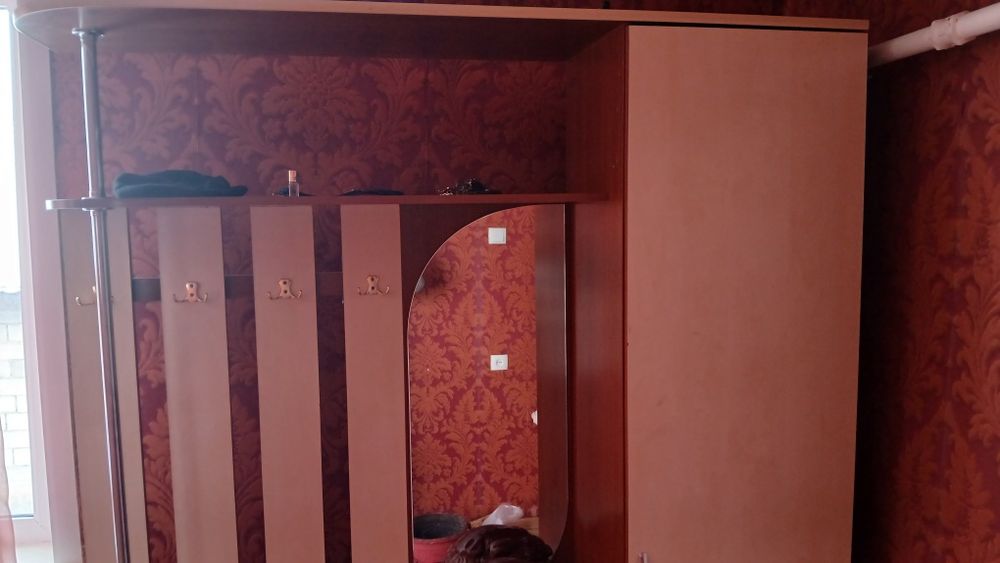 Продам прихожку .