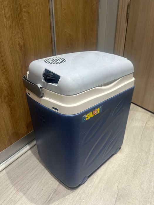 Хладилнa чанта  - , 30л, 12V-220V студено