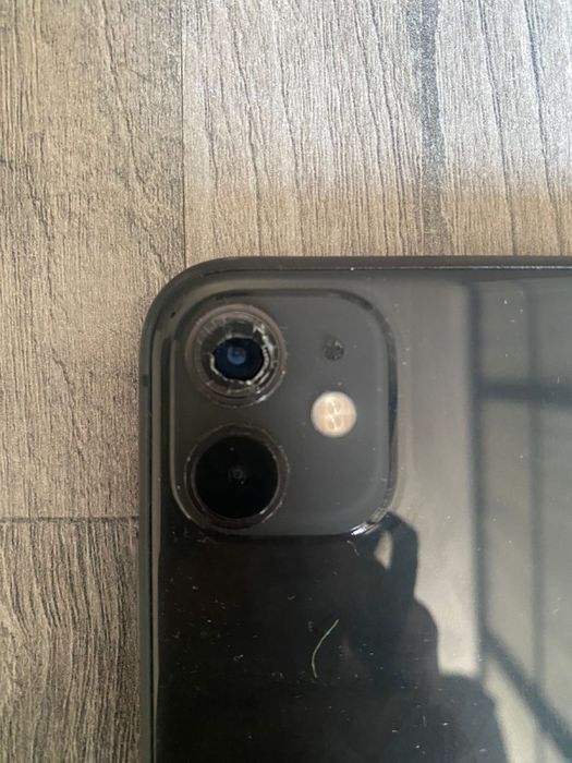 iPhone 11 черного цвета