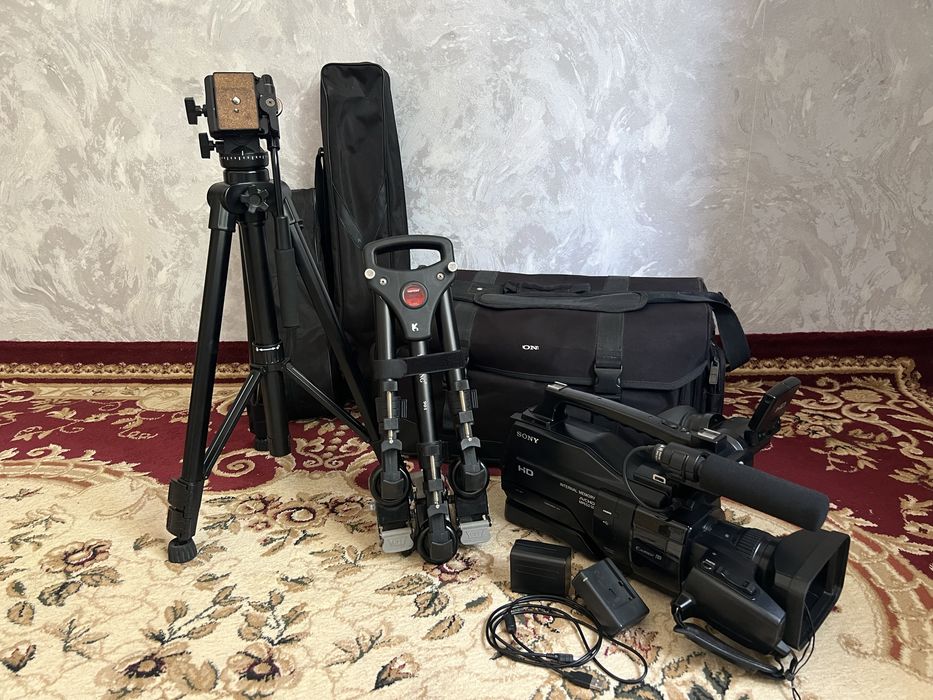 Видеокамера Sony 1500