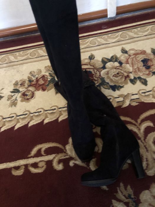 Сапоги всего за 120 тысяч покупала за 100$ одевала пару раз натуральна