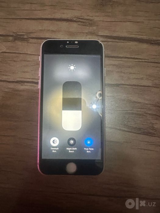 Iphone 8 xama joyi radnoy