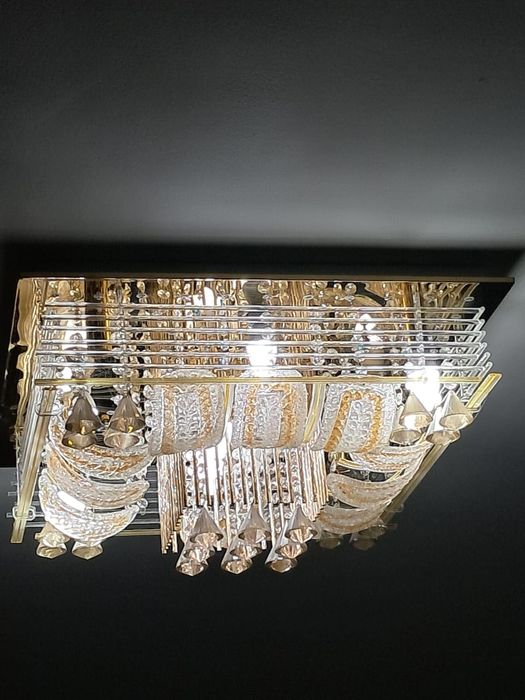 Продам люстры в идеальном состоянии