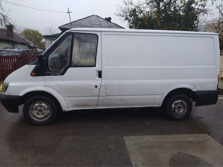 Vând ford transit