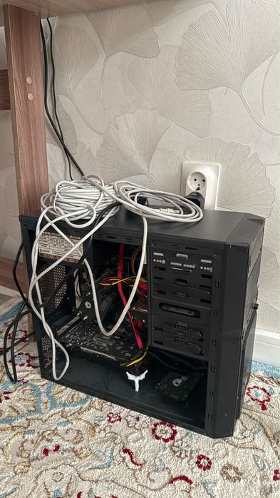 Настольные компьютеры