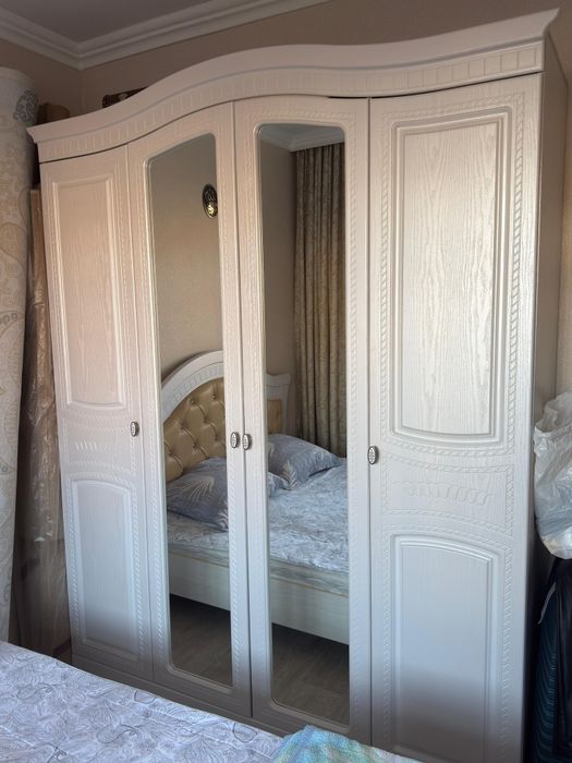 Спальный гарнитур