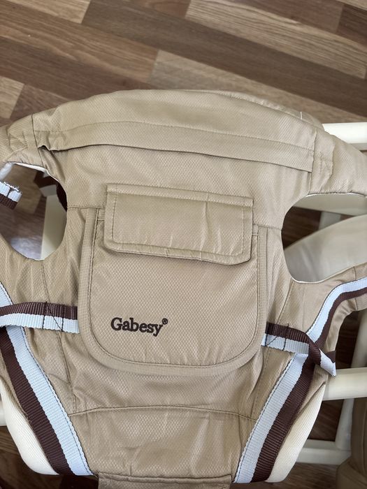 Переноска-кенгуру Gabesy (с хипситом)