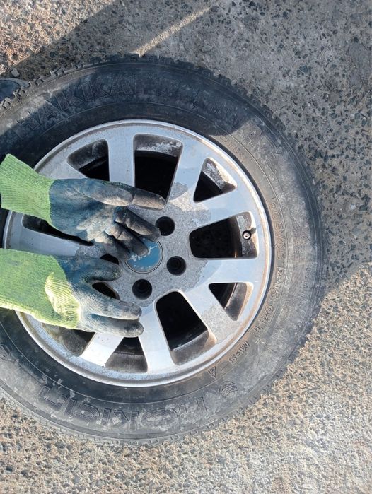 Продам зимние шины