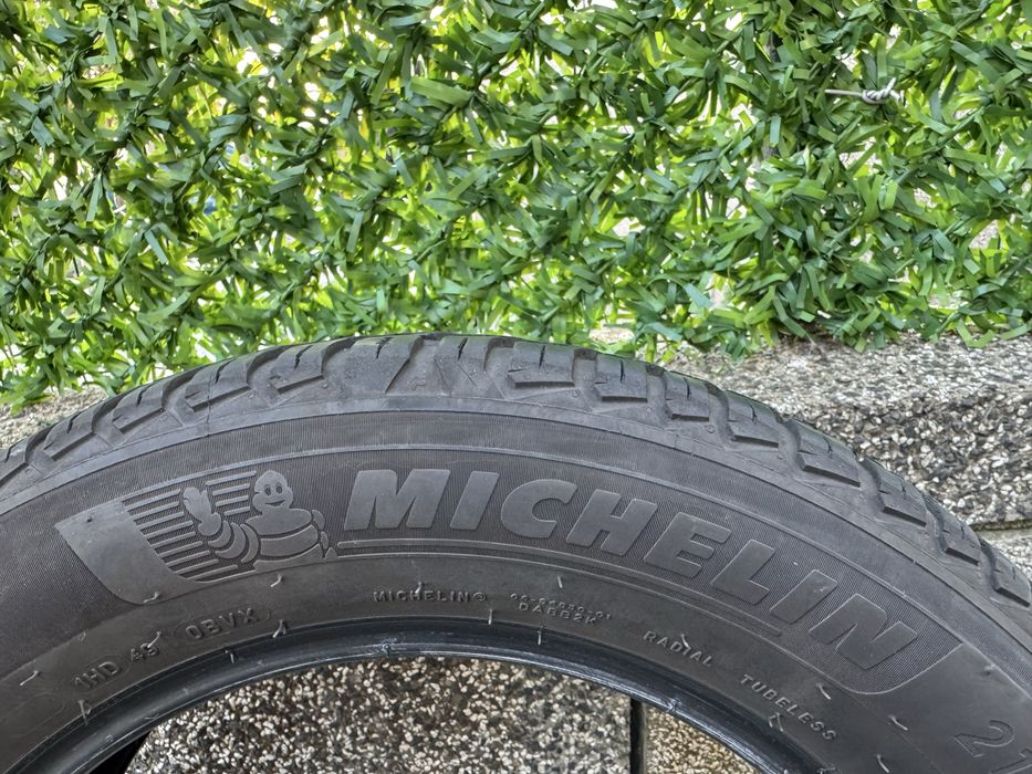 Автомобилни гуми 215 60 16 Mishelin