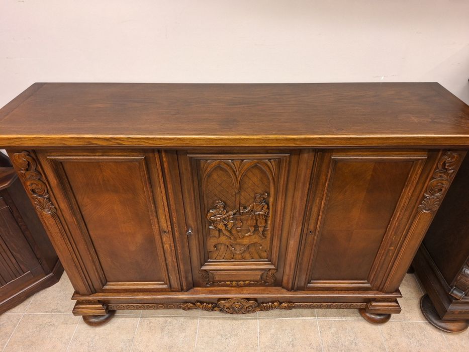 Комод,  скрин, бюфет,  шкаф с дърворезба