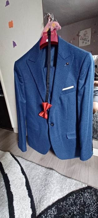 Costum Albastru mărimea 50