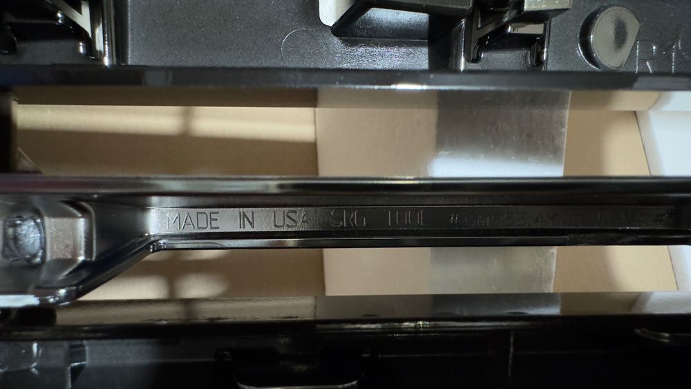 Радиатор Облицовка решётка на Chevrolet Tahoe 2021-