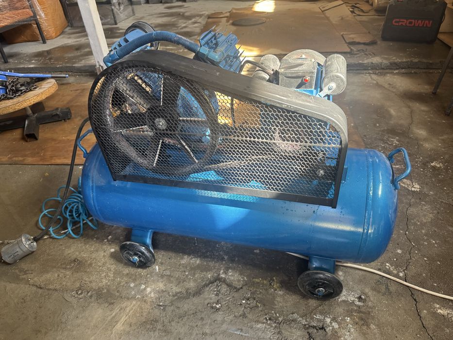 Компрессоа бу 100л