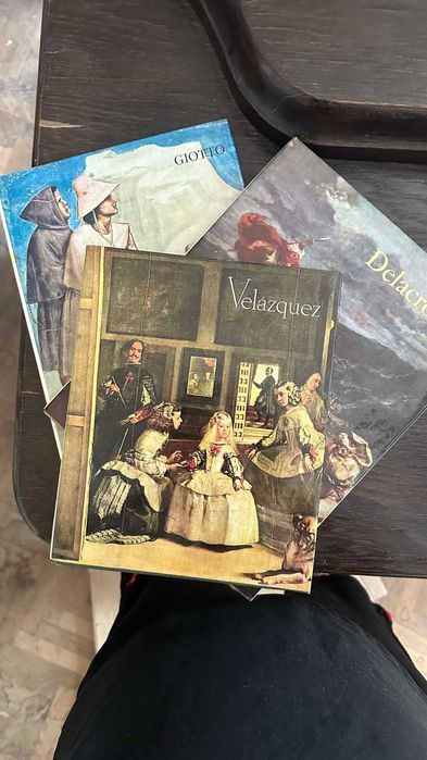 Cărți - coperta tare (albume ilustrații/reproduceri)