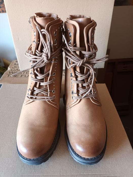 Дамски боти от естествена кожа