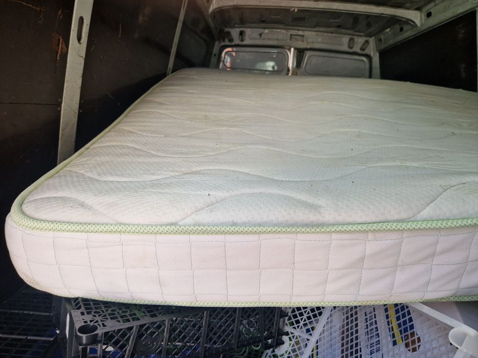 Vând saltele second