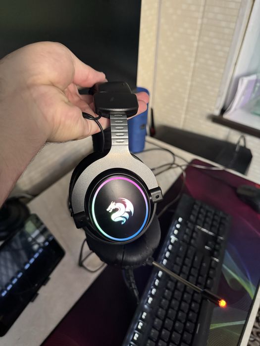 Naushnik ideal ishlidi