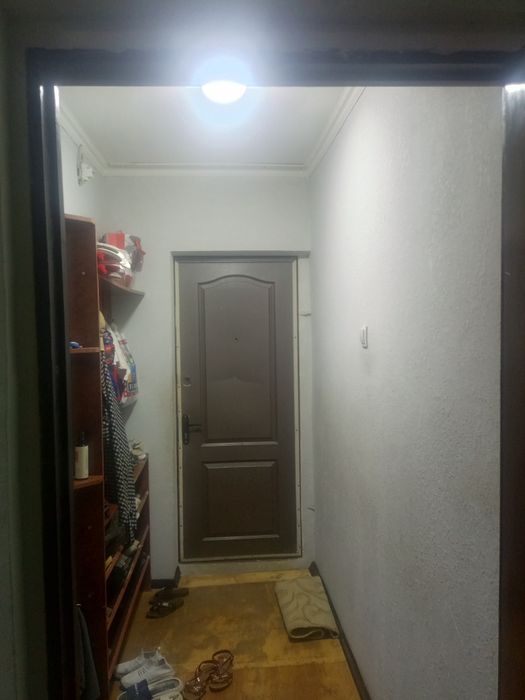 продается 2 х комнатная квартира