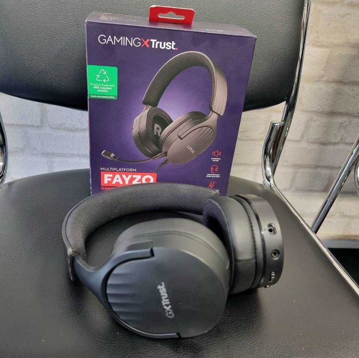 Геймърски слушалки Trust GXT Fayzo –  с микрофон, като нови!