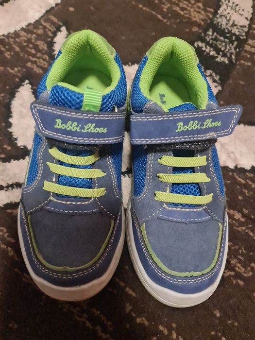 Adidasi foarte comozi din piele mărimea 29