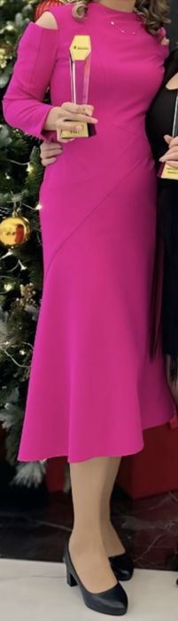 Платье камея почти новый