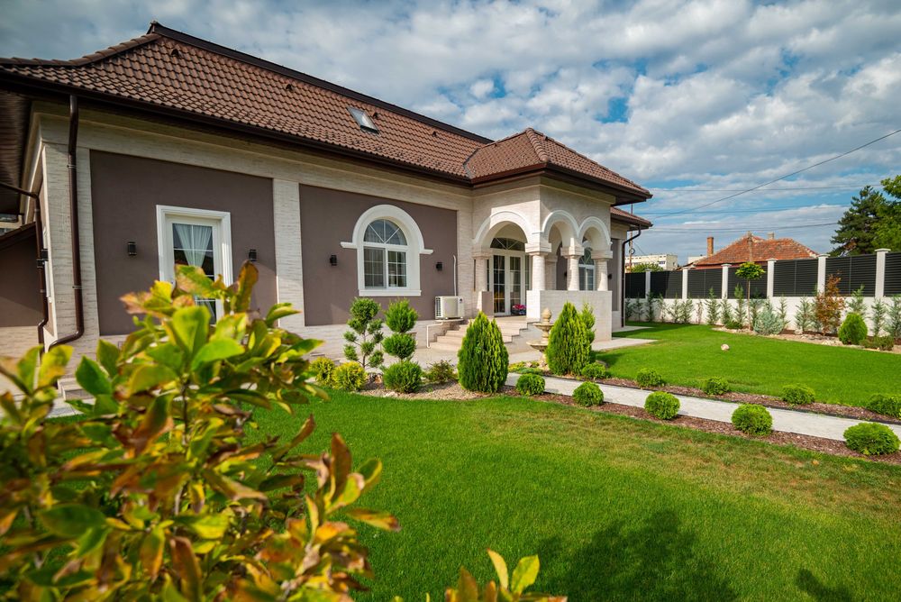 Продава се Къща в Силистра, Център - 690 кв.м за 579 €/кв.м - Снимка #23