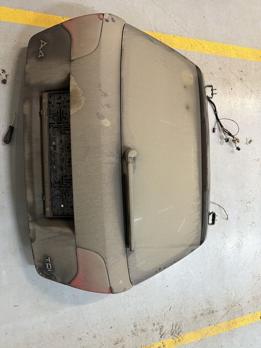 De vanzare luneta audi A4 B7