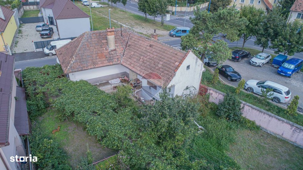 Casă individuală din cărămidă | Teren 553 mp cu ieșire la două străzi