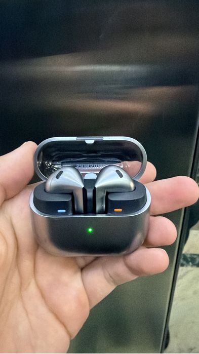 Продам наушники Samsung Buds 3