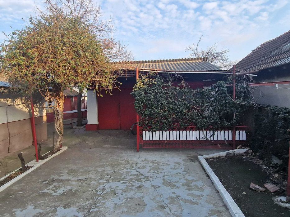 casa de vanzare la tara
