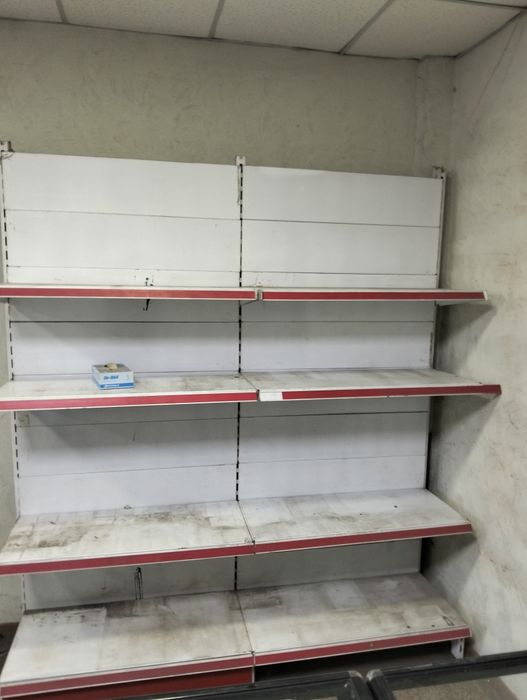 Продам витрину металлическую