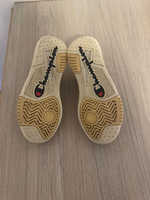 Adidasi champion