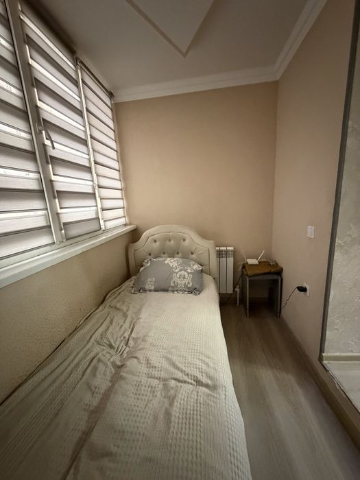 Сотилади 2хона вокзал 3 этаж 9 этажлик дом  6 метр балкон бор