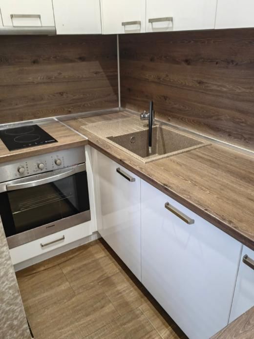 Дава се под наем Тристаен апартамент в Пловдив, Прослав - 150 кв.м за 425 € - Снимка #3