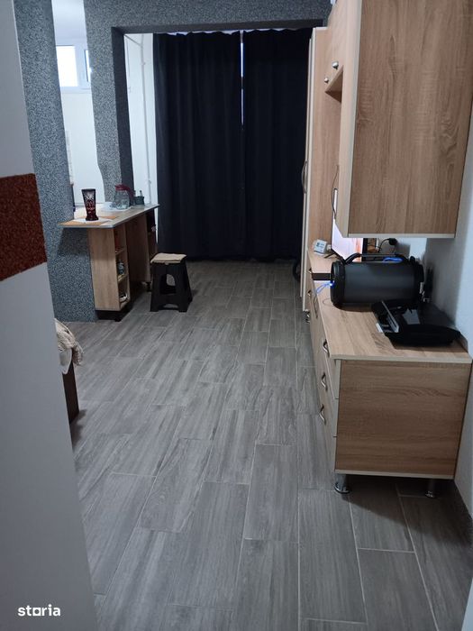 Garsonieră generoasa, complet finisată – Zona Sf. Vineri