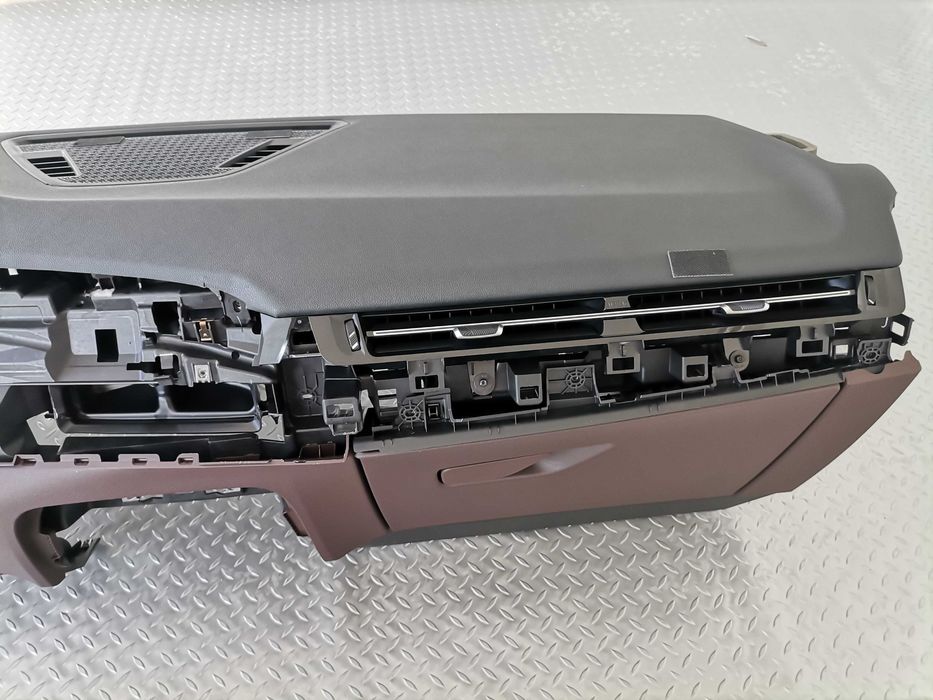 Ново Табло BMW X2 U10 X1 U11 iX1 iX2 HUD Черно + Mokka